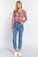 Load image into Gallery viewer, Long Sleeve V-neck Fitted Button Down Plaid Sweater Cardigan
